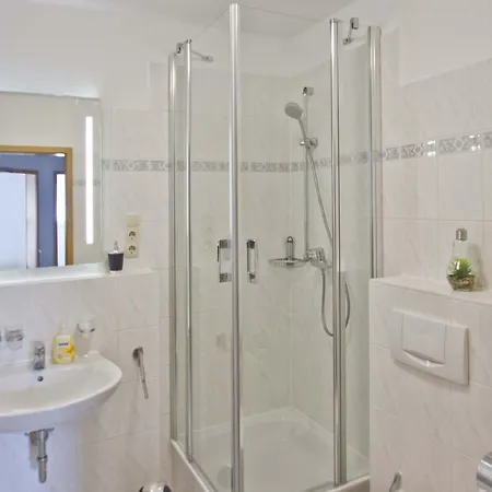 Balkon, Gratis Nutzung Vom Ahoi Erlebnisbad Und Sauna In Sellin - Karola 19 Daire *